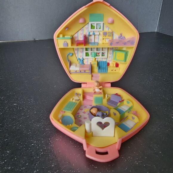 Bluebird toys Polly Pockets Nursery playset and dolls- Vintage - Picture 1 of 6